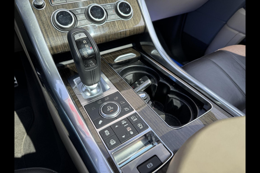 Land Rover Range Rover Sport 3.0 SDV6 HSE | Panoramadak | Camera | 21 Inch Lichtmetalen Velgen | Trekhaak |