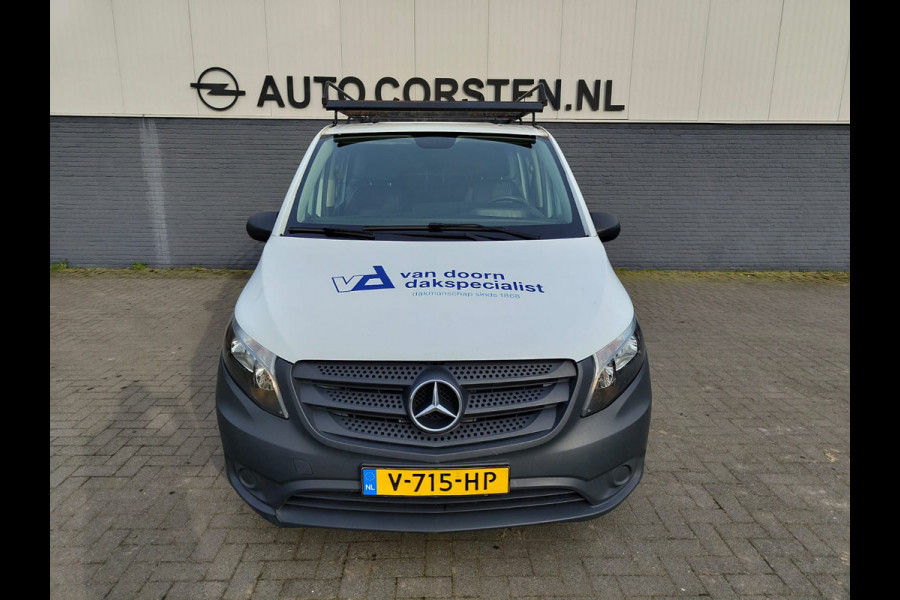 Mercedes-Benz Vito 111 CDI Lang Dubbele Cabine Airco Trekhaak Imperial+Ladderrol Bluetooth Licht/Regen-Sensor Betonplex Vloer Lat om Lat Betimmering Zijschuifdeur Comfort 1e eigenaar! Euro 6