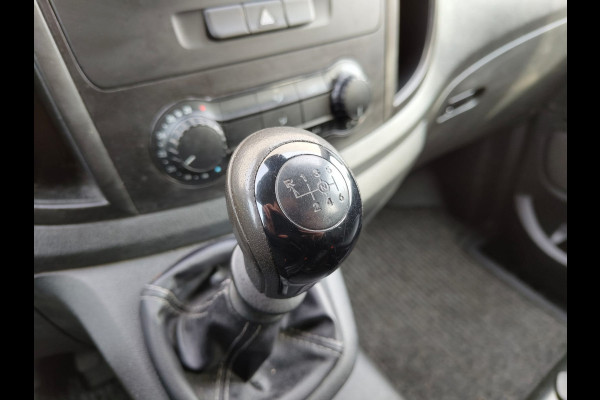 Mercedes-Benz Vito 111 CDI Lang Dubbele Cabine Airco Trekhaak Imperial+Ladderrol Bluetooth Licht/Regen-Sensor Betonplex Vloer Lat om Lat Betimmering Zijschuifdeur Comfort 1e eigenaar! Euro 6