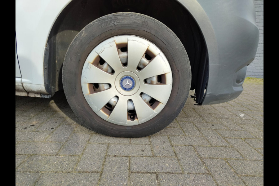 Mercedes-Benz Vito 111 CDI Lang Dubbele Cabine Airco Trekhaak Imperial+Ladderrol Bluetooth Licht/Regen-Sensor Betonplex Vloer Lat om Lat Betimmering Zijschuifdeur Comfort 1e eigenaar! Euro 6