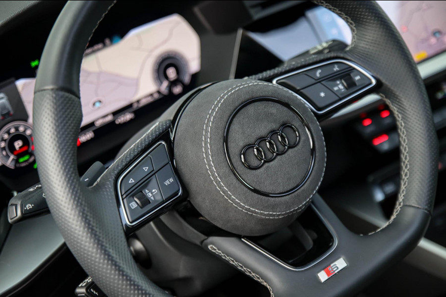 Audi A3 Sportback 40TFSI e PHEV S Edition S line Competition 204pk S-Tronic|Panoramadak|Virtual Cockpit|Supersport Kuipstoelen|B&O