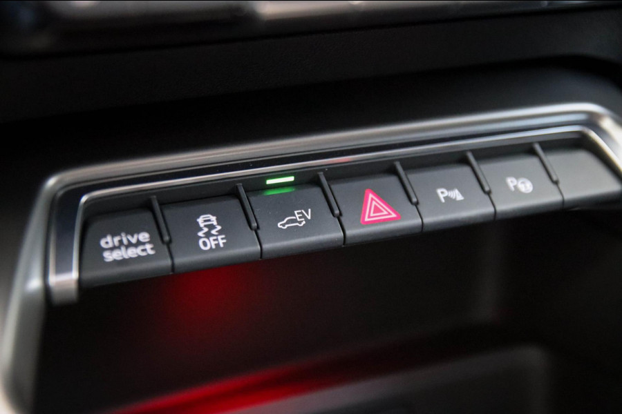 Audi A3 Sportback 40TFSI e PHEV S Edition S line Competition 204pk S-Tronic|Panoramadak|Virtual Cockpit|Supersport Kuipstoelen|B&O