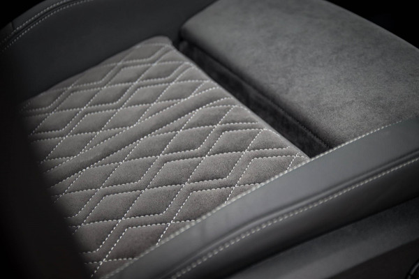 Audi A3 Sportback 40TFSI e PHEV S Edition S line Competition 204pk S-Tronic|Panoramadak|Virtual Cockpit|Supersport Kuipstoelen|B&O