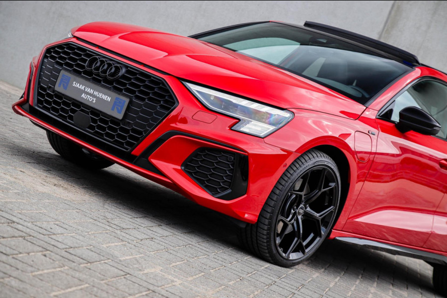 Audi A3 Sportback 40TFSI e PHEV S Edition S line Competition 204pk S-Tronic|Panoramadak|Virtual Cockpit|Supersport Kuipstoelen|B&O