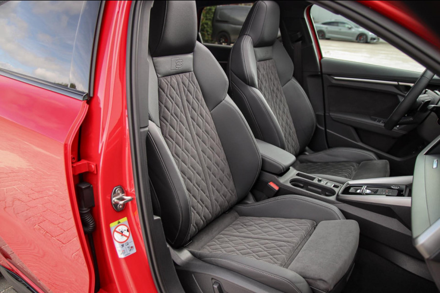 Audi A3 Sportback 40TFSI e PHEV S Edition S line Competition 204pk S-Tronic|Panoramadak|Virtual Cockpit|Supersport Kuipstoelen|B&O