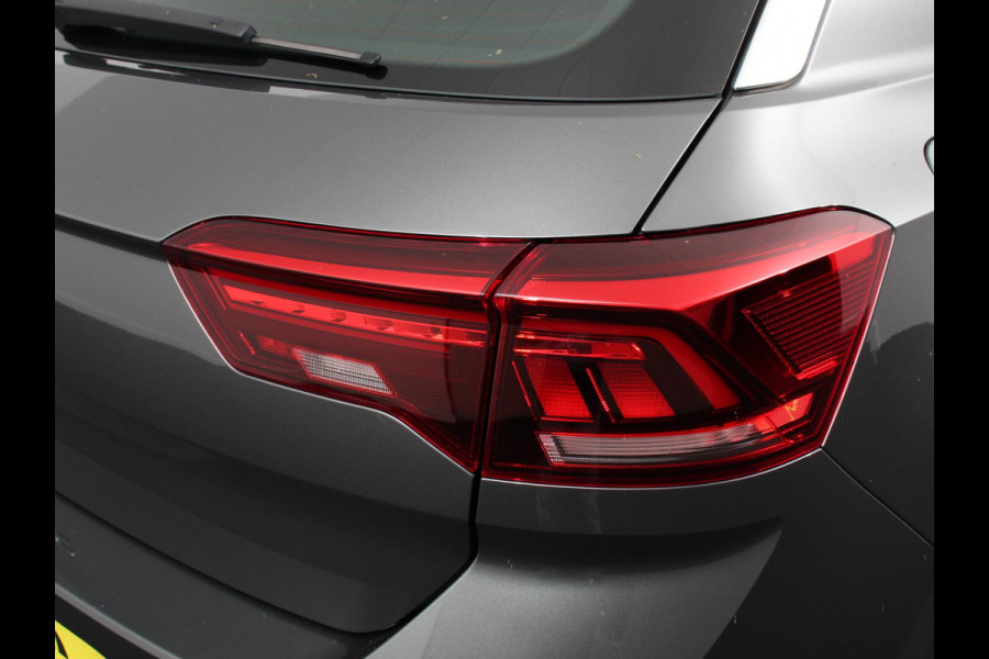 Volkswagen T-Roc 1.5 TSI 150pk DSG Style Navigatie Apple Carplay/Android Auto Digitale Cockpit Climate Control Lichtmetalen velgen