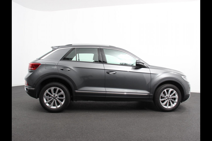 Volkswagen T-Roc 1.5 TSI 150pk DSG Style Navigatie Apple Carplay/Android Auto Digitale Cockpit Climate Control Lichtmetalen velgen