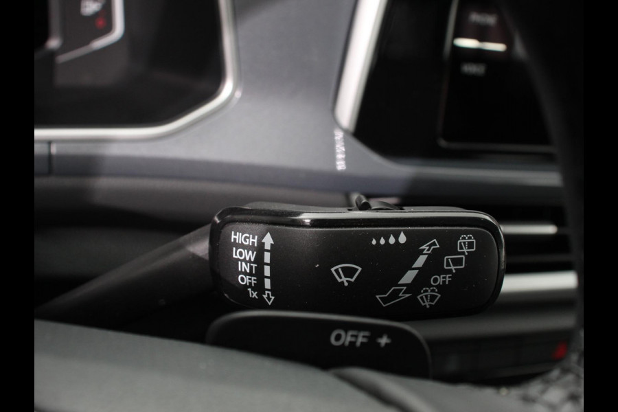 Volkswagen T-Roc 1.5 TSI 150pk DSG Style Navigatie Apple Carplay/Android Auto Digitale Cockpit Climate Control Lichtmetalen velgen