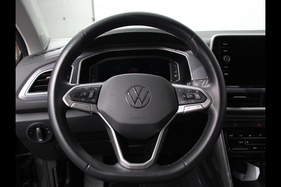 Volkswagen T-Roc 1.5 TSI 150pk DSG Style Navigatie Apple Carplay/Android Auto Digitale Cockpit Climate Control Lichtmetalen velgen
