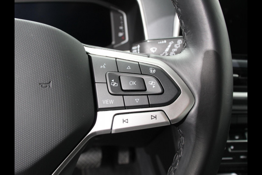 Volkswagen T-Roc 1.5 TSI 150pk DSG Style Navigatie Apple Carplay/Android Auto Digitale Cockpit Climate Control Lichtmetalen velgen