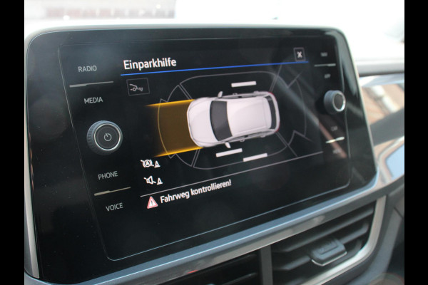 Volkswagen T-Roc 1.5 TSI 150pk DSG Style Navigatie Apple Carplay/Android Auto Digitale Cockpit Climate Control Lichtmetalen velgen