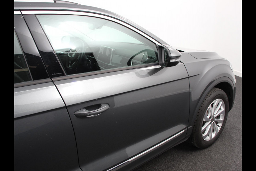 Volkswagen T-Roc 1.5 TSI 150pk DSG Style Navigatie Apple Carplay/Android Auto Digitale Cockpit Climate Control Lichtmetalen velgen