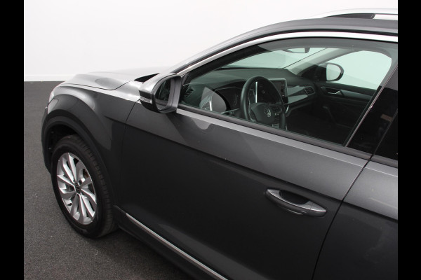 Volkswagen T-Roc 1.5 TSI 150pk DSG Style Navigatie Apple Carplay/Android Auto Digitale Cockpit Climate Control Lichtmetalen velgen