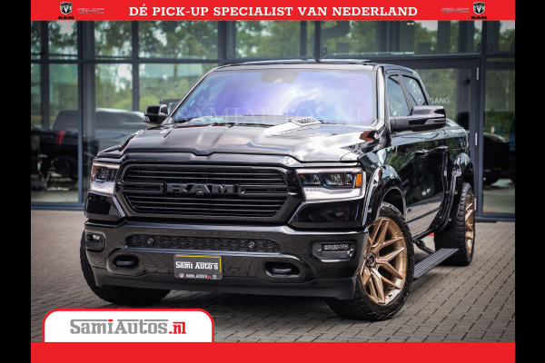 Dodge Ram 1500 LARAMIE SPORT FULL OPTION | LUCHTVERING | WIDE BODY | 360CAM | ADAPTIVE | 5.7 V8 HEMI | 4PLAY BRONZE | 3500KG | PANORAMA | MICKEY THOMPSON | CAMO FRONT WINDOW | Comfortabele Dubbele Cabine DC met Royale 5 Zitplaatsen |
