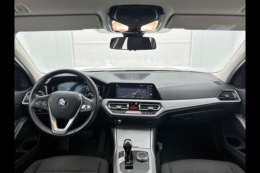 BMW 3 Serie Touring 320i Executive Edition(1e Eig, NL-auto, Dealer onderH, Navi Prof, StoelV, Sportstoelen, Parkeerhulp, Etc)