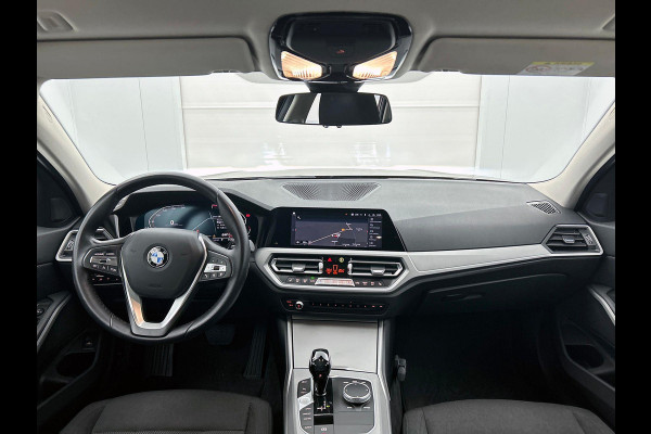 BMW 3 Serie Touring 320i Executive Edition(1e Eig, NL-auto, Dealer onderH, Navi Prof, StoelV, Sportstoelen, Parkeerhulp, Etc)