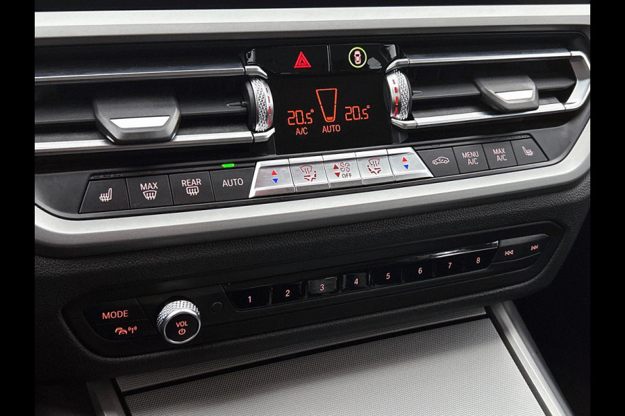BMW 3 Serie Touring 320i Executive Edition(1e Eig, NL-auto, Dealer onderH, Navi Prof, StoelV, Sportstoelen, Parkeerhulp, Etc)