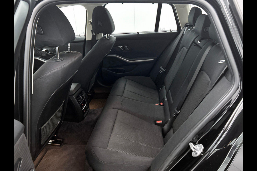BMW 3 Serie Touring 320i Executive Edition(1e Eig, NL-auto, Dealer onderH, Navi Prof, StoelV, Sportstoelen, Parkeerhulp, Etc)