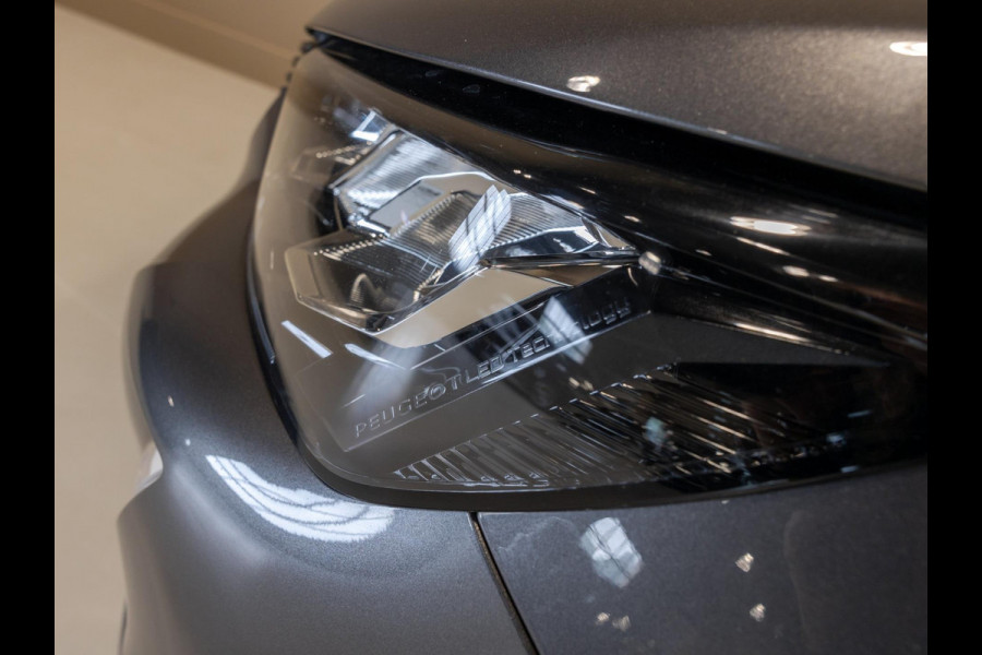 Peugeot 2008 1.2 PureTech Blue Lease Active / 131pk / Trekhaak / Stoelverwarming / Apple CarPlay /