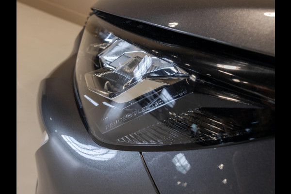 Peugeot 2008 1.2 PureTech Blue Lease Active / 131pk / Trekhaak / Stoelverwarming / Apple CarPlay /