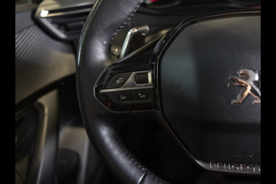 Peugeot 2008 1.2 PureTech Blue Lease Active / 131pk / Trekhaak / Stoelverwarming / Apple CarPlay /