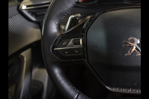 Peugeot 2008 1.2 PureTech Blue Lease Active / 131pk / Trekhaak / Stoelverwarming / Apple CarPlay /