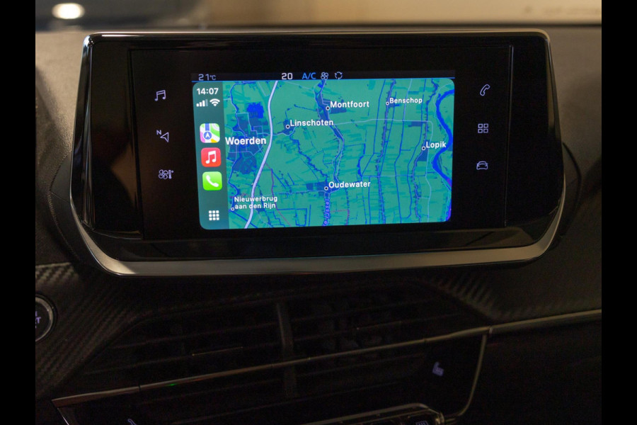 Peugeot 2008 1.2 PureTech Blue Lease Active / 131pk / Trekhaak / Stoelverwarming / Apple CarPlay /