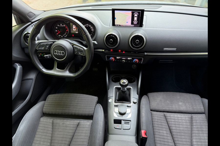 Audi A3 Limousine 1.5 TFSI CoD Sport S Line Edition l ACC l Climate l Navi l Bi-Xenon l