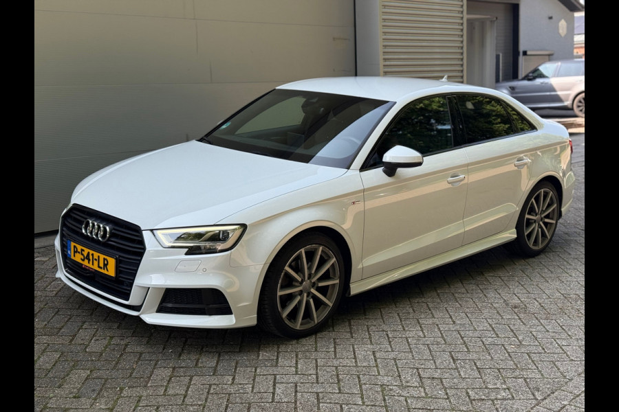 Audi A3 Limousine 1.5 TFSI CoD Sport S Line Edition l ACC l Climate l Navi l Bi-Xenon l