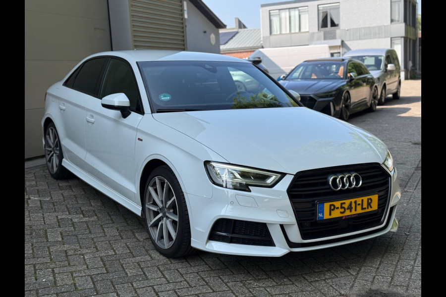 Audi A3 Limousine 1.5 TFSI CoD Sport S Line Edition l ACC l Climate l Navi l Bi-Xenon l