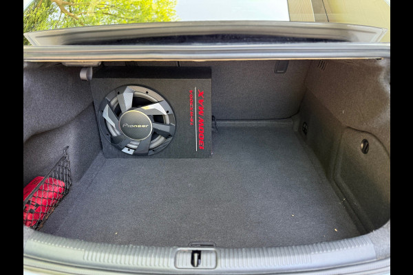 Audi A3 Limousine 1.5 TFSI CoD Sport S Line Edition l ACC l Climate l Navi l Bi-Xenon l