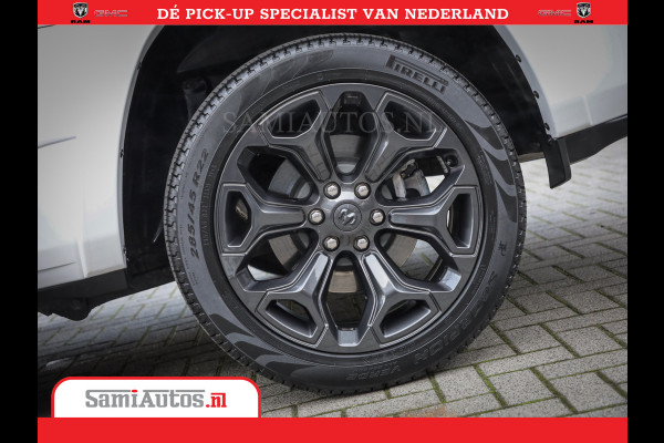 Dodge Ram 1500 Limited Night | 5.7 V8 Hemi Full Option | Comfortabele Dubbele Cabine met Royale 5 Zitplaatsen | De Meest Luxe en Volle Pick-Up in zijn Klasse | BPM vrij | Nu Leverbaar uit Voorraad | Voorraad Nr v45lpr
