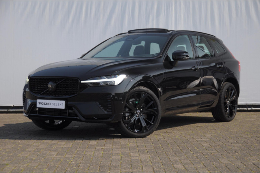 Volvo XC60 T6 350PK Automaat Plus Black Edition Adaptieve cruise control / BLIS / Pakeersensoren met camera / Elektrische stoelen / Navigatie / 360 Camera / Head-up Display / Panoramadak / Bowers & Wilkins / 21'' Velgen /