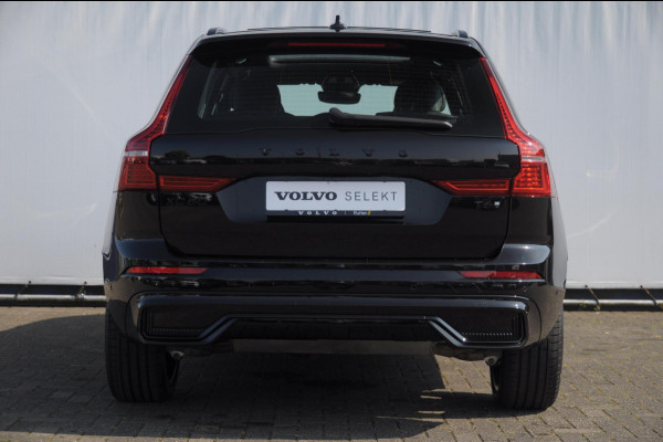 Volvo XC60 T6 350PK Automaat Plus Black Edition Adaptieve cruise control / BLIS / Pakeersensoren met camera / Elektrische stoelen / Navigatie / 360 Camera / Head-up Display / Panoramadak / Bowers & Wilkins / 21'' Velgen /