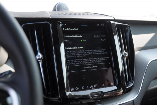 Volvo XC60 T6 350PK Automaat Plus Black Edition Adaptieve cruise control / BLIS / Pakeersensoren met camera / Elektrische stoelen / Navigatie / 360 Camera / Head-up Display / Panoramadak / Bowers & Wilkins / 21'' Velgen /