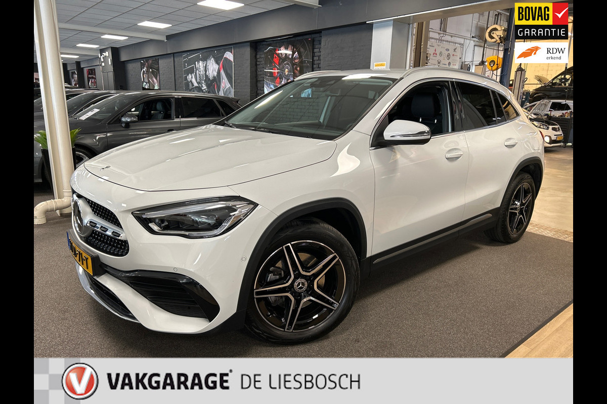 Mercedes-Benz GLA 250 e AMG Line / camera / Navigatie / sfeer verlichting / led verlichting Mercedes-Benz GLA 250 e AMG Line / camera / Navigatie / sfeer verlichting / led verlichting