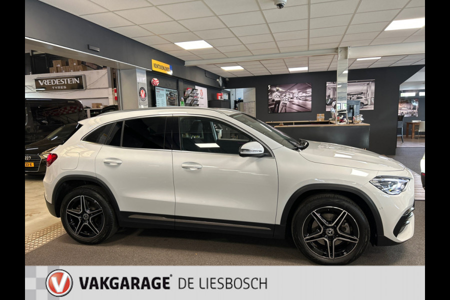 Mercedes-Benz GLA 250 e AMG Line / camera / Navigatie / sfeer verlichting / led verlichting
