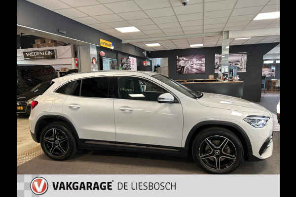 Mercedes-Benz GLA 250 e AMG Line / camera / Navigatie / sfeer verlichting / led verlichting