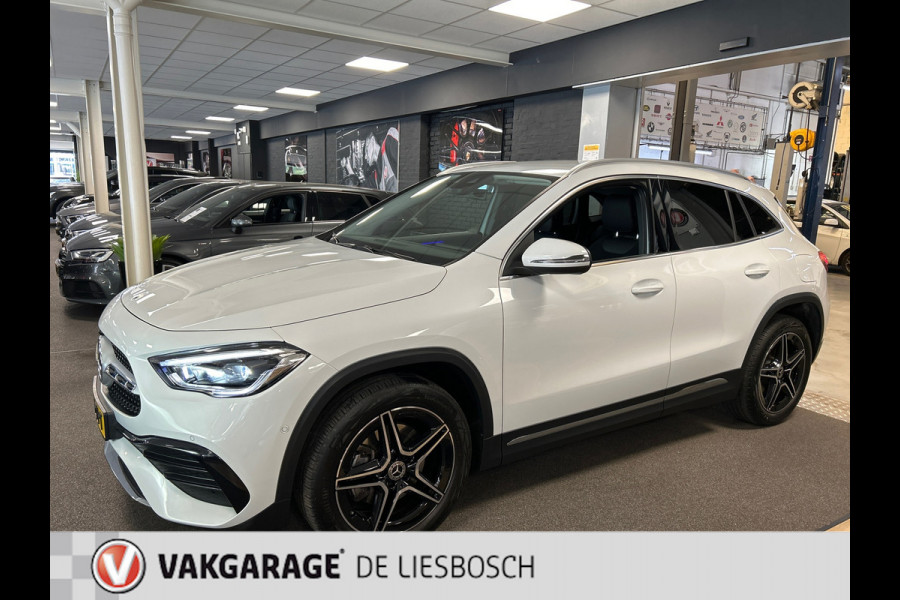 Mercedes-Benz GLA 250 e AMG Line / camera / Navigatie / sfeer verlichting / led verlichting