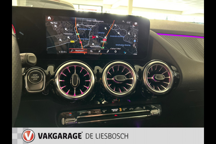 Mercedes-Benz GLA 250 e AMG Line / camera / Navigatie / sfeer verlichting / led verlichting