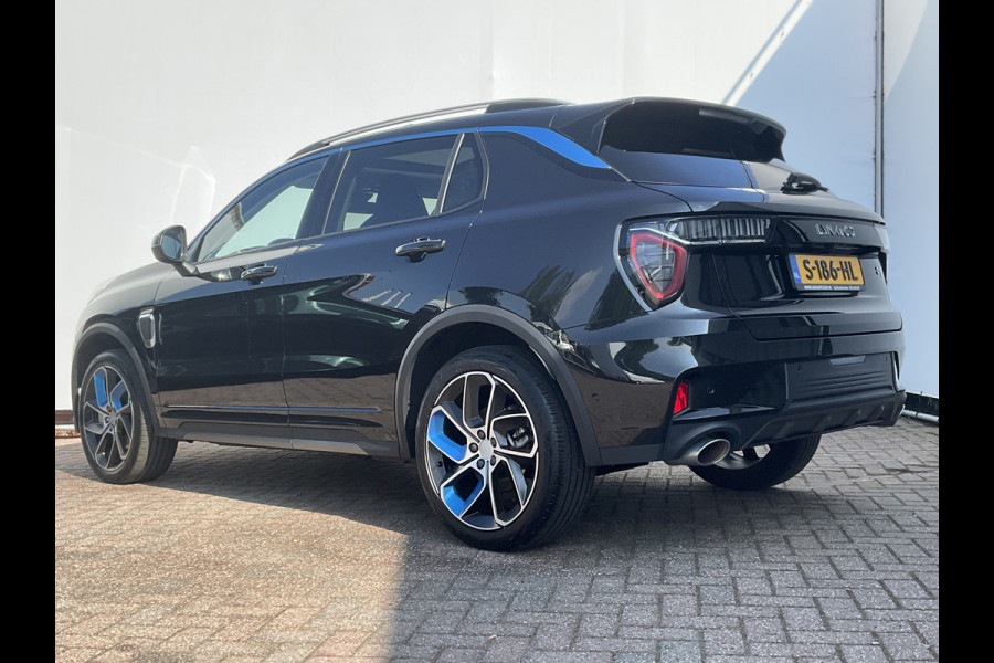 Lynk & Co 01 1.5 262PK PHEV Caplay 360°Cam Stoellverw. Pano.dak Plug-in