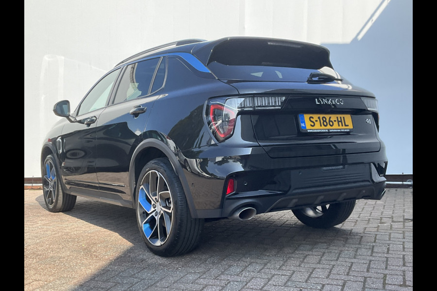 Lynk & Co 01 1.5 262PK PHEV Caplay 360°Cam Stoellverw. Pano.dak Plug-in