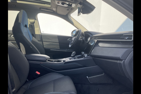 Lynk & Co 01 1.5 262PK PHEV Caplay 360°Cam Stoellverw. Pano.dak Plug-in