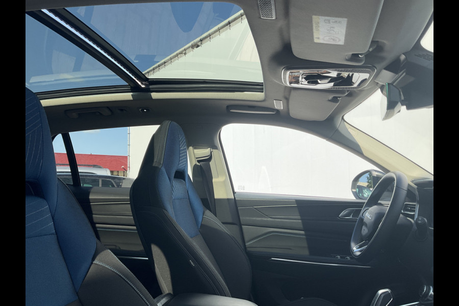 Lynk & Co 01 1.5 262PK PHEV Caplay 360°Cam Stoellverw. Pano.dak Plug-in