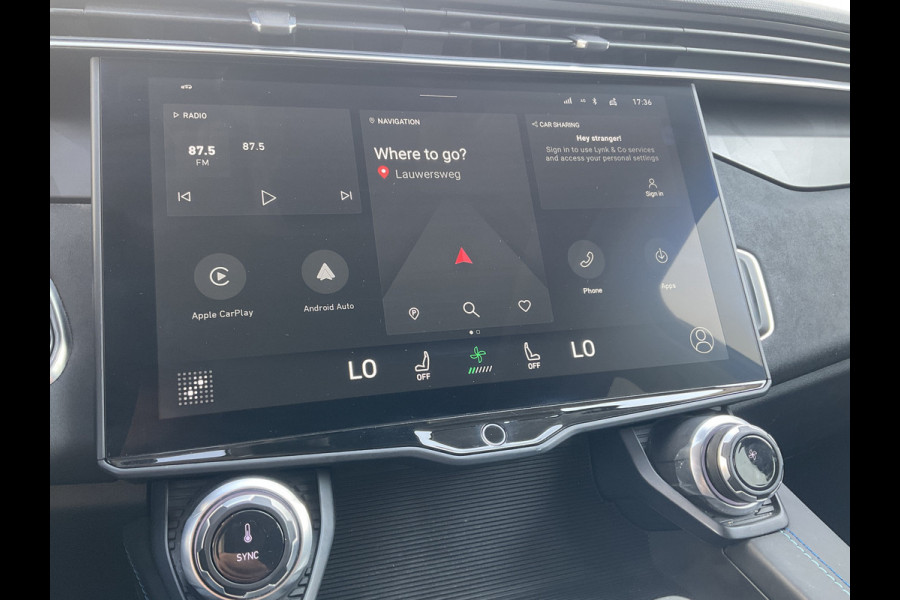 Lynk & Co 01 1.5 262PK PHEV Caplay 360°Cam Stoellverw. Pano.dak Plug-in