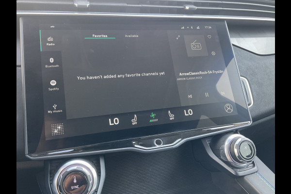 Lynk & Co 01 1.5 262PK PHEV Caplay 360°Cam Stoellverw. Pano.dak Plug-in