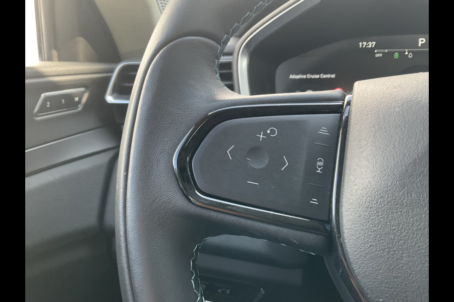 Lynk & Co 01 1.5 262PK PHEV Caplay 360°Cam Stoellverw. Pano.dak Plug-in