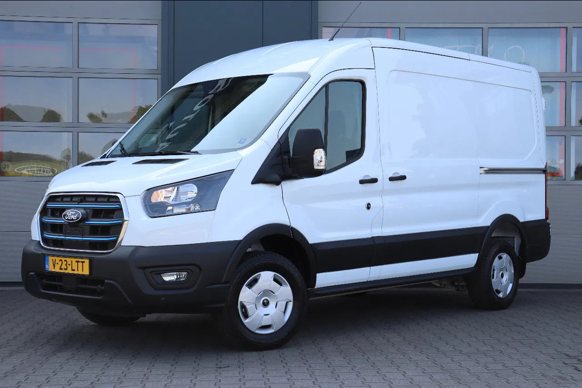Ford E-Transit 68KWH L2H2 l 2x SCHUIFDEUR l NAVI l 360 CAMERA l ACC l CLIMATE CONTROL Ford E-Transit 68KWH L2H2 l 2x SCHUIFDEUR l NAVI l 360 CAMERA l ACC l CLIMATE CONTROL