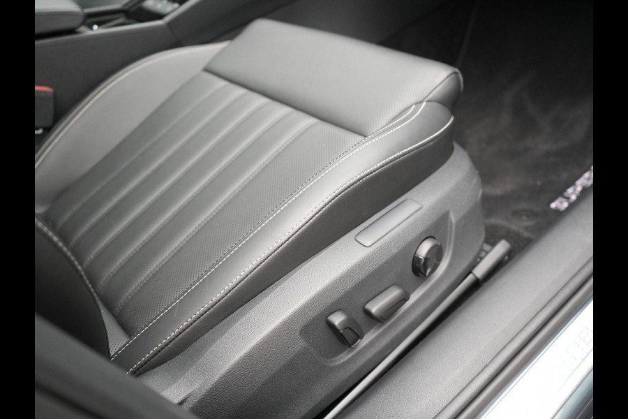 Škoda Superb Combi 1.4 TSI iV Laurin & Klement Plug in Hybrid 218pk PHEV | Trekhaak af Fabriek | Panodak | Carplay |  Lederen Stoelen Memory/Massage | Adaptive Cruise | Sfeerverlichting | 360 Camera | Crystal LED | Virtual | Premium Audio | DAB |