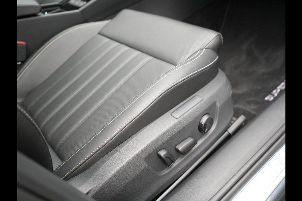 Škoda Superb Combi 1.4 TSI iV Laurin & Klement Plug in Hybrid 218pk PHEV | Trekhaak af Fabriek | Panodak | Carplay |  Lederen Stoelen Memory/Massage | Adaptive Cruise | Sfeerverlichting | 360 Camera | Crystal LED | Virtual | Premium Audio | DAB |